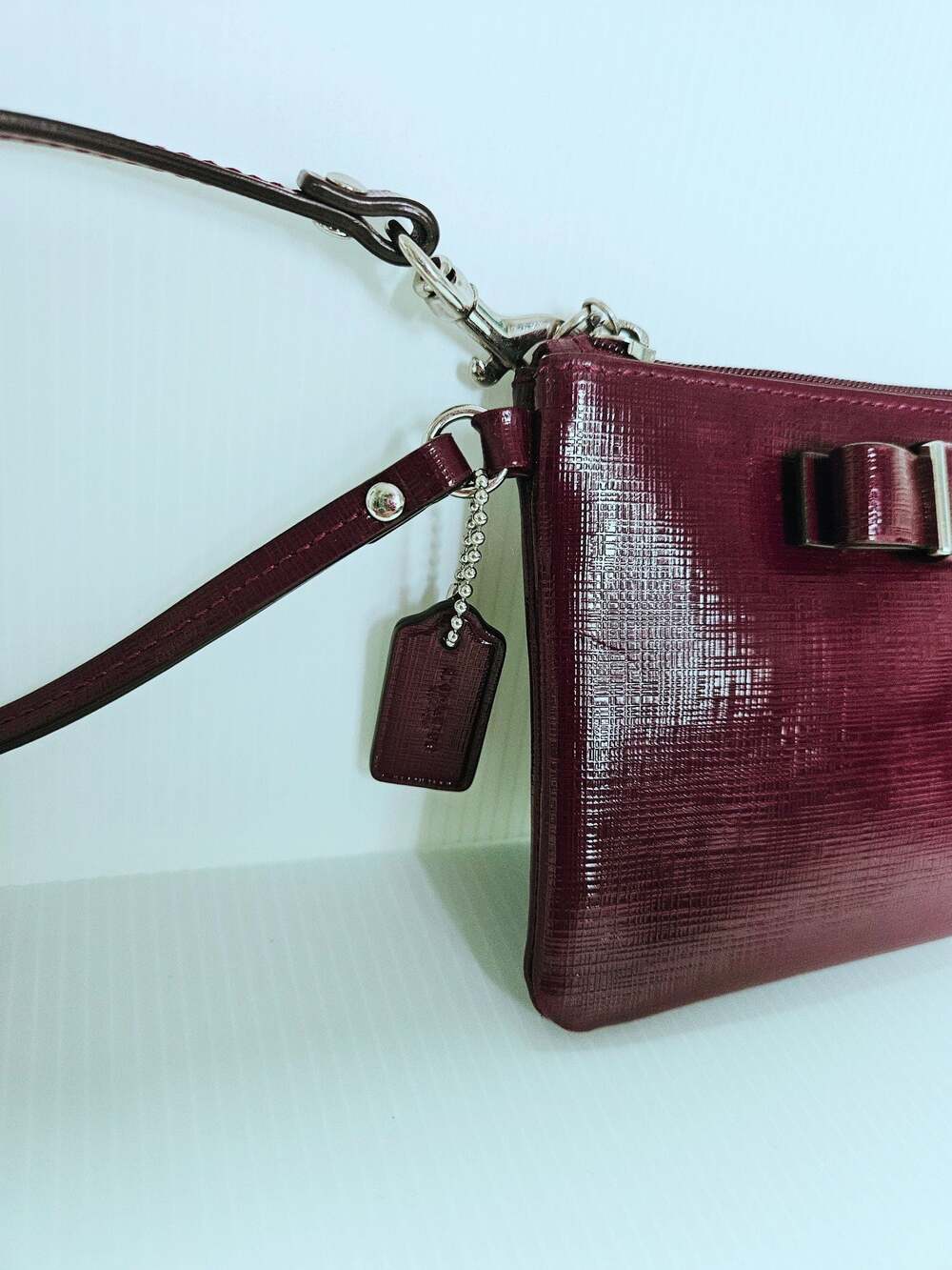 Coach Burgundy Crossgrain Leather Bow Wristlet EUC - Picture 6 of 16